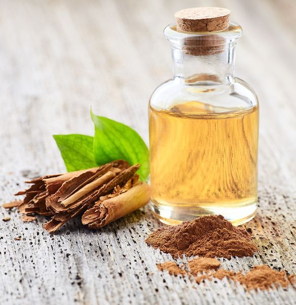 Cinnamon%20Leaf%20Oil%20-%20Image%203