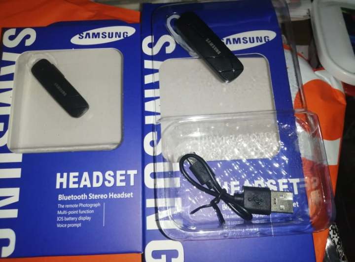 Samsung%20Bluetooth%20Wireless%20Stereo%20Headset%20Sports%20Ear%20pod%20Music%20Earphone%20Earpiece%20with%20Mic%20-%20single%20bluetooth%20hand%20free%20-%20Image%203
