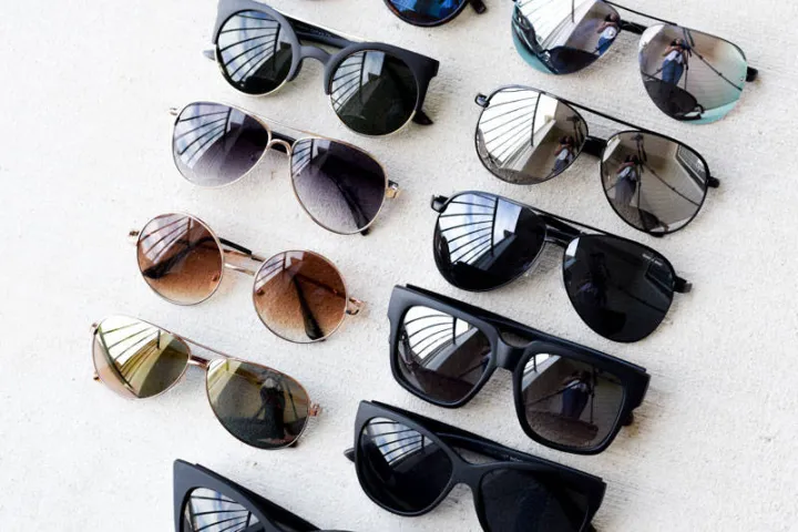 2nd%20Quality%20Damage%20Sunglasses%20Randomly%20Select%20Sunglasses%20for%20Men%20and%20Women%20Fashion%20Latest%20Sunglass%20for%20Men's%20&%20Women's%20Sunglasses%20Drivers%20Driving%20Colourful%20Sport%20-%20Image%204