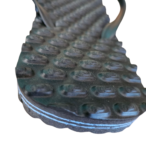 Home%20and%20Outdoor%20Durable%20flip%20flops%20Rubber%20Slippers%20for%20Ladies%20and%20boys%20new%20design%20-%20Image%205