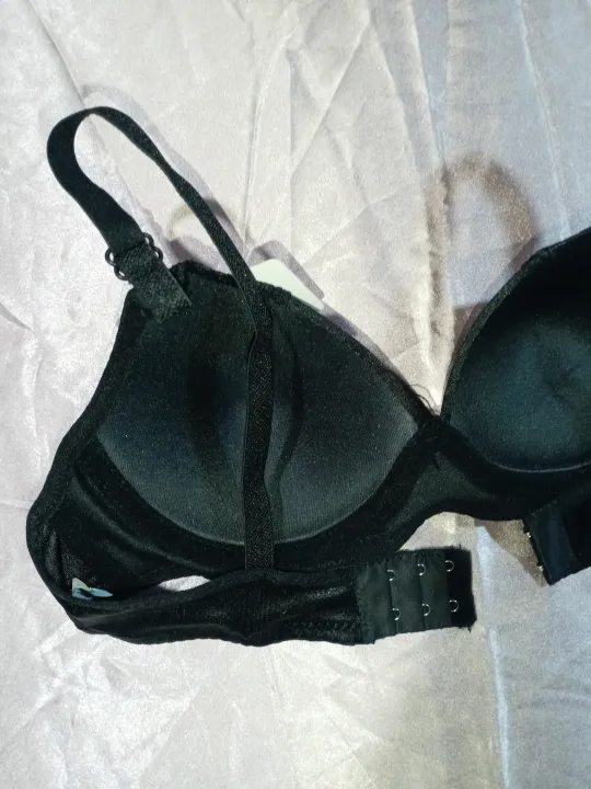 Trendy%20Fashionable%20&%20Super%20Comfortable%20Padded%20Bra%20-%20Image%207