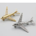 2024 New Sparkling Zircon Airplane Aircraft Brooch Men Suit Brooch Pin Gifts High Quality Women Pins Brooches Man Jewelry. 