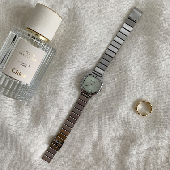 【New product launch! The latest style!】Minimalist Retro Light Luxury Watch for Women Summer Elegant