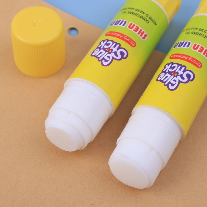 DIY%20Card%20Photo%20Pasting%20With%20Solid%20Adhesive%20High%20Viscosity%20Solid%20Glue%20Stick%20Portable%20Student%20Adhesive%20Stationery%20Home%20Office%20Adhesive%20Stick%20Rotary%20Adhesive%20Safety%20Adhesive%20-%20Image%208