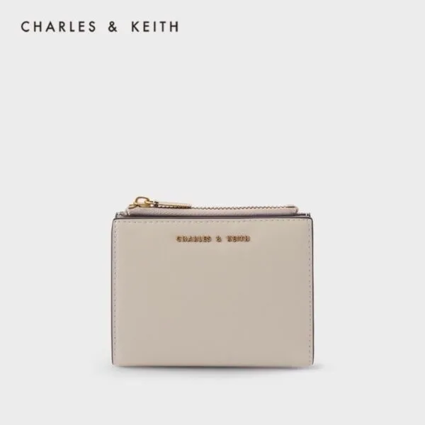 CHARLES%20AND%20KEITH%20Simple%20Ladies%20Wallet%20With%20Card%20Storage%20-%20Image%206