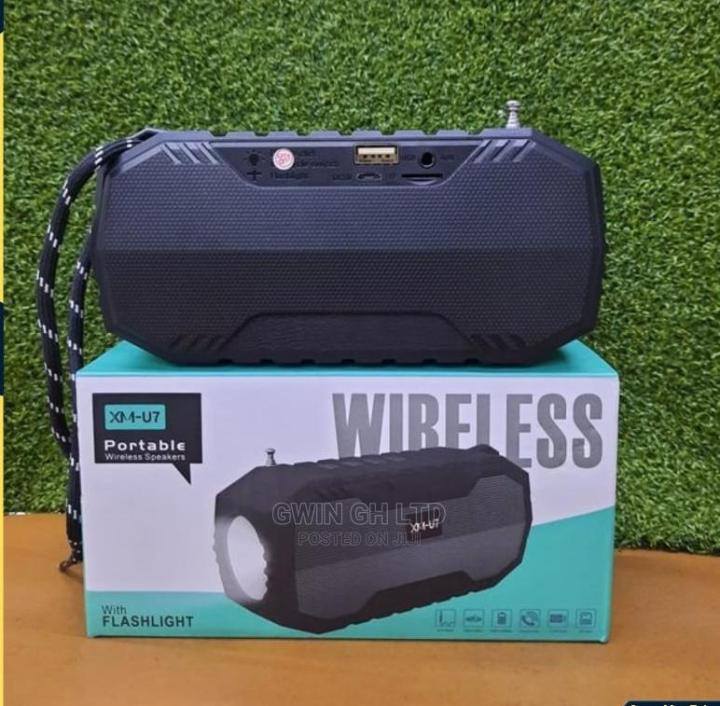 KTS-1352%20Bluetooth%20Speaker%20Size%203-4%20Hours%20Battery%20USB,%20Memory%20Card,%20RGB%20Lights%20Mobile%20&%20Laptop%20Bluetooth%20Connectivity%206D%20Bass%20Bluetooth%204.2%20Wireless%20Speaker%20with%20USB%20TF%20Card%20Jack%20Subwoofer%20Extra%20Bass%20with%20Led%20Light%20Ultra%20Loud%20Stereo%20Speaker,%20Fm%20Radio,%20Tf%20-%20Image%209