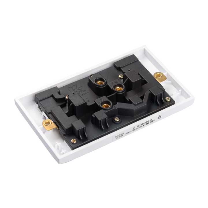 13%20Amp%20Socket%20Outlet%20-Twin%20-%20Image%203