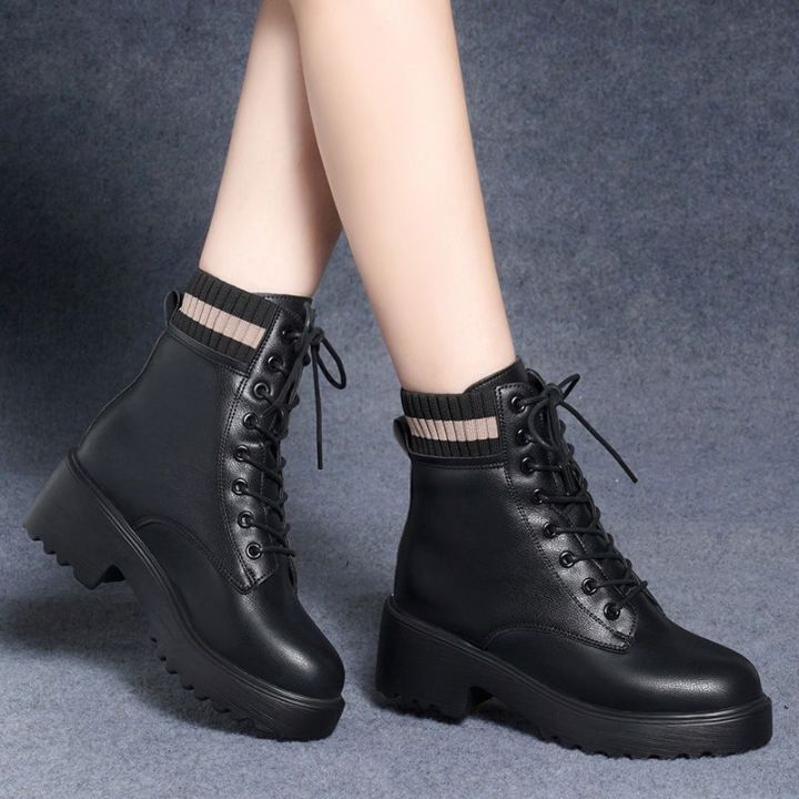 Leather%20Martin%20Boots%20Women's%20Fleece-Lined%20Mid%20Heel2023Winter%20New%20Platform%20Single-Layer%20Boots%20Women's%20Shoes%20Thick%20Heel%20with%20British%20Style%20Ankle%20Boots%20-%20Image%203