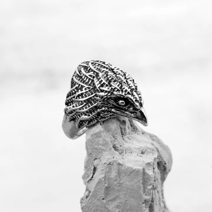 Vintage%20Punk%20Skull%20Ring%20Men's%20Stainless%20Steel%20Steampunk%20Cross%20Ring%20for%20a%20Gothic%20Touch%20-%20Image%208