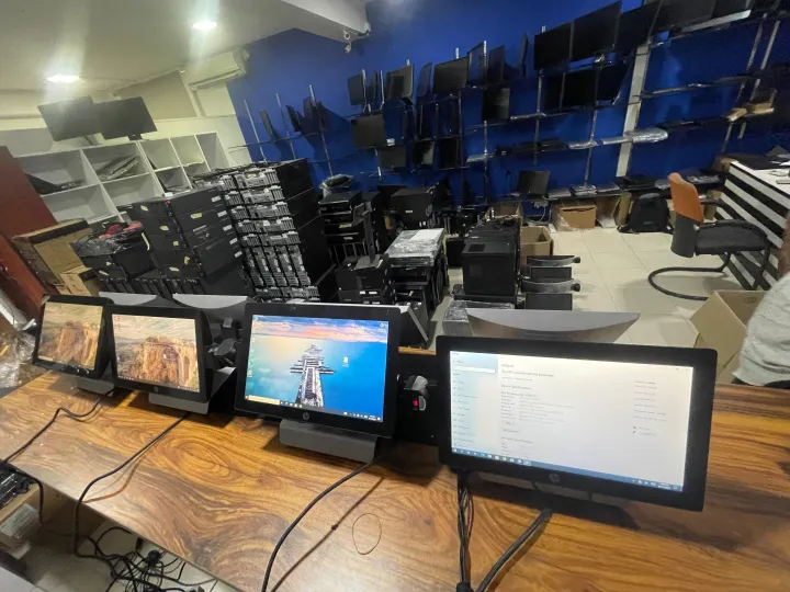 Hp%20POS%20System%20with%20Dual%20Screen%20and%20Touch%20Display%20-%20Image%202