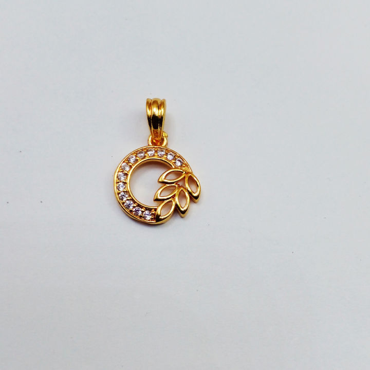 Gold%20Plated%20Round%20Shape%20Design%20Pendant%20For%20Women%20-%20Image%202
