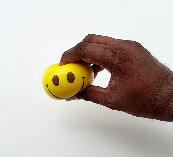 Finger%20Exercise%20Ball%20Stress%20Ball%20with%20Smiley%20Face%20Finger%20Massage%20Ball%20Stress%20Ball%20with%20Happy%20Face%20-%20Image%205