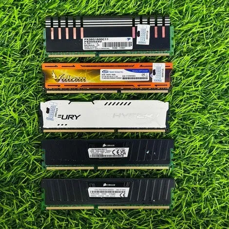 Desktop%20Computer%20Memory%20RAM%20%E2%80%93%20DDR2%20/%20DDR3%20/%20DDR4%20%7C%202GB%204GB%208GB%2016GB%20%7C%20Gaming%20&%20Standard%20%7C%20800%201066%201333%201600%201866MHz%20%7C%20For%20Intel%20&%20AMD%20Computers%20-%20Image%203