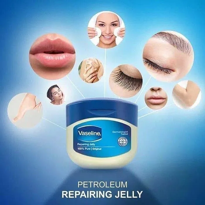 Vaseline%C2%AE%20Lip%20Therapy%20Original_%20Mini%20for%20Soft%20Smooth%20Lips%20(vlto)%20-%20Image%208