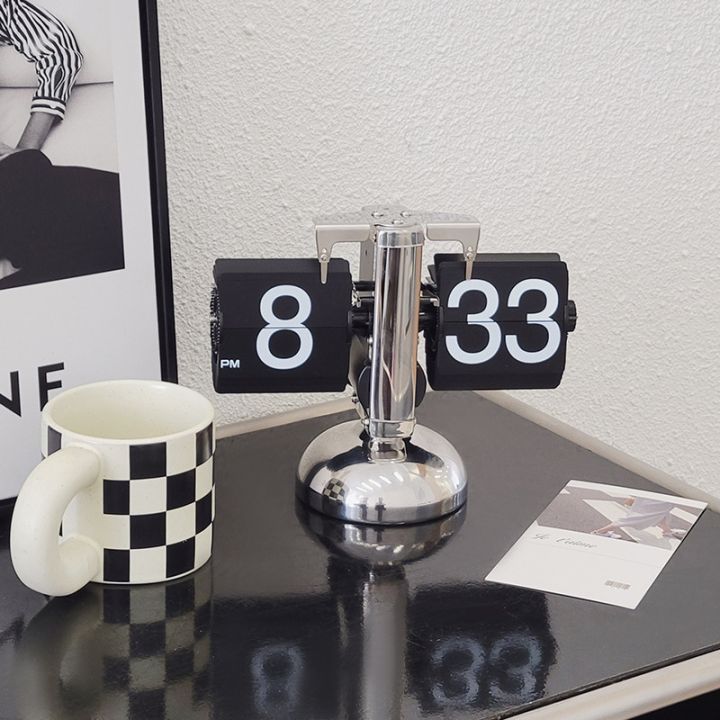 Flip%20Digital%20Clock%20Small%20Scale%20Table%20Clock%20Retro%20Flip%20Clock%20Stainless%20Steel%20Flip%20Internal%20Gear%20Operated%20Quartz%20Clock%20Home%20Decor%20-%20Image%202