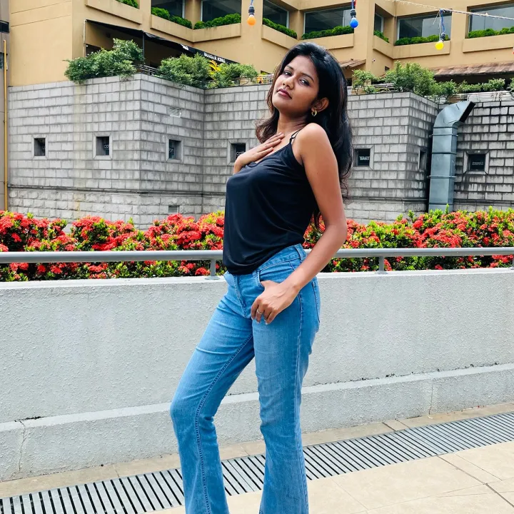 Trending%20Fashion%20Women/%20Fitted%20Ladies%20/%20Girls%20Cotton%20Fabric%20170gsm%20Hot%20And%20Sexy%20Sleeveless%20Off%20Shoulder%20Plain%20Adjustable%20Strap%20Skinny%20/%20Sleeveless%20Vest%20In%20Black%20Colors%20For%20School%20Uniform%20Wearing%20In%20S,%20M,%20L,%20Xl%20And%20Xxl%20Size%20-%20Image%207