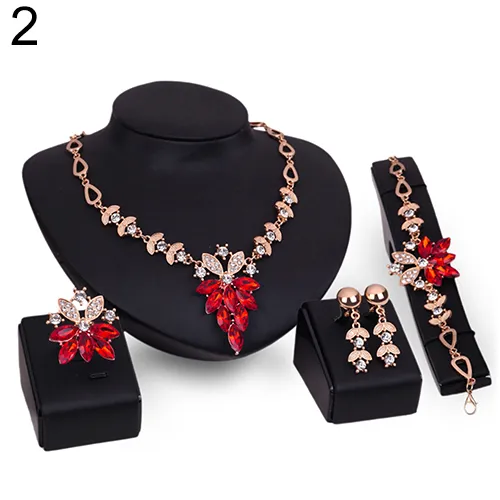 Women's%20Wedding%20Bracelet%20Necklace%20Jewelry%20Set%20Clear%20Crystal%20Statement%20Ring%20Earrings%20-%20Image%204