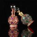 1PC 15ml Vintage Metal Perfume Bottle Arab Style Essential Oils Dropper Bottle Container Middle East Weeding Decoration Gift. 