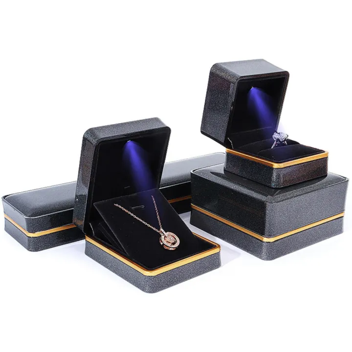 Gold%20Edge%20LED%20Light%20Jewelry%20Box%20Necklace%20Box%20Bracelet%20Jewelry%20Box%20Earring%20Box%20Ring%20Box%20Gold%20Jewelry%20Box%20Packaging%20Box%20-%20Image%206