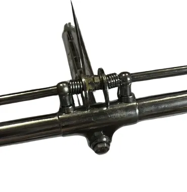 Standard%20Bicycle%20Handlebar%20with%20Brake%20Levers%2028-inch,%20Steel%20High-Quality%20Handlebar%20-%20Image%203