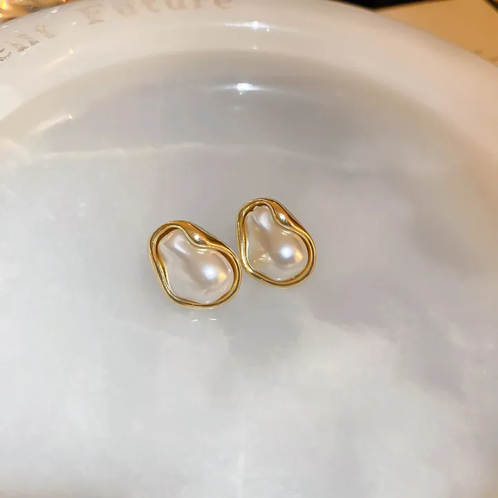 Silver%20Needle%20Irregular%20Baroque%20Pearl%20Stud%20Earrings%20French%20Temperament%20Entry%20High-Grade%20Earrings%20Niche%20Vintage%20Earrings%20Women%20-%20Image%208