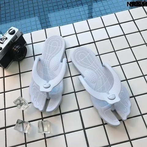 _%EF%B8%BE?%20Jelly%20Female%20Xia%20Ju%20Female%20School%20%EF%B9%81%20Wear-Resistant%20Transparent%20Words%20%EF%B8%B6%20Slippers%20?%20Home%20Raw%20Cool%20Bath%20Bathroom%20Non-Slip%20Slippers%20Crystal%20%5E%20-%20Image%202