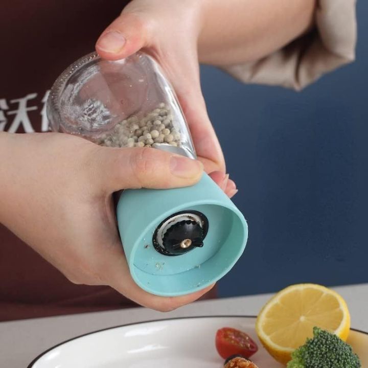 Salt%20Pepper%20Manual%20Grinder%20Glass%20Seasoning%20Bottle,%20Salt%20and%20Pepper%20Shaker-Reusable%20Salt%20Pepper%20Spices%20Mill%20with%20Adjustable%20Coarseness,%20Multi-functional%20Salt%20and%20Pepper%20Crusher%20Bottle%20-%20Image%204