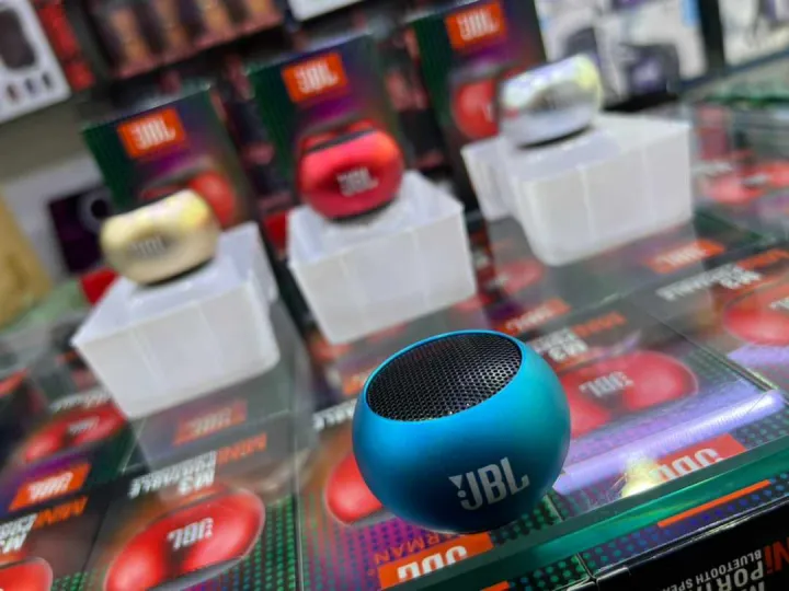 M3%20Mini%20Portable%20Rechargeable%20Super%20Ultra%20HD%20Digital%20Sound%20Wireless%20Go%20Player%20Bluetooth%20Speaker%20Gop%20-%20Image%204