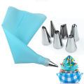 8Pcs/Set Silicone DIY Cake Decoration Accessories Icing Piping Cream Pastry Bag 6 Stainless Steel Nozzle Set. 