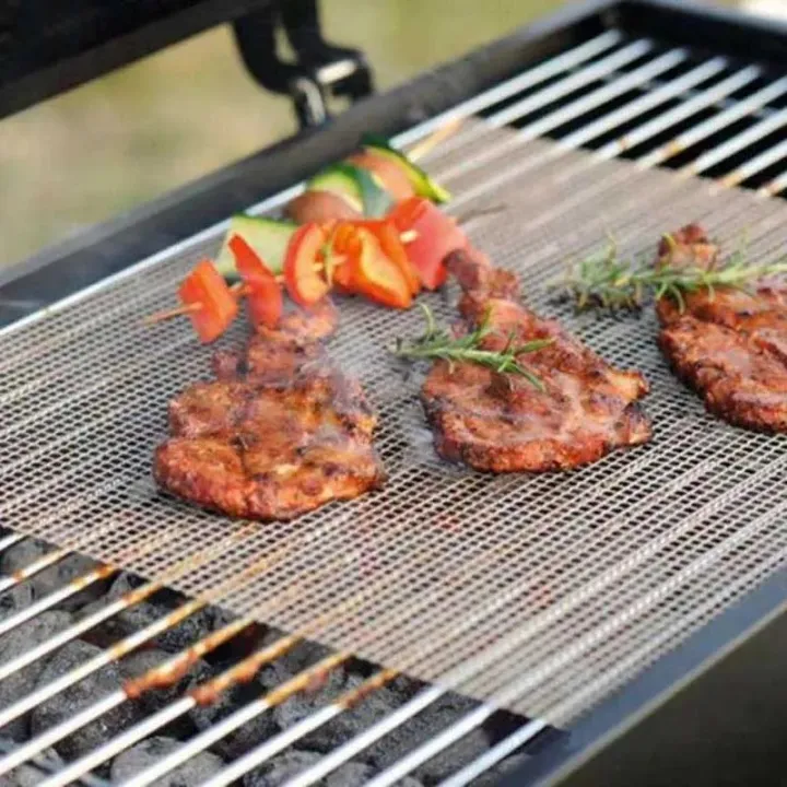 %E3%80%90ZOSR%E3%80%91Grid%20Shaped%20Barbecue%20Mat%2020/40cm%20Reusable%20High-Temperature%20Barbecue%20Non%20Stick%20Grid%20Mat%20Outdoor%20Camping%20Barbecue%20Accessories%20-%20Image%203