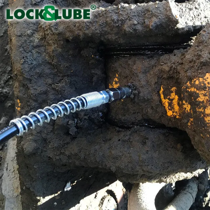 Grease%20Gun%20Flexible%20Hose%20with%20Coupler%20&%20Spring%20Protector%20-%2018"%20-%20450mm%20-%20Image%205