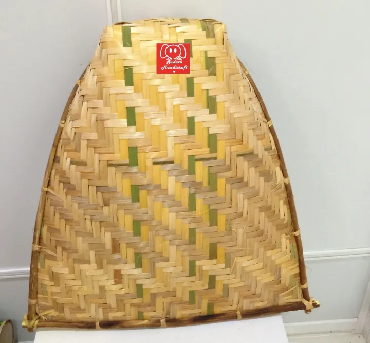 Cane%20winnowing%20Fan%20/%20Kulla%20Hand%20Carved%20Ceylon%20Traditional%20Style%20Kitchen%20Eco%20Tool,%20Sri%20Lankan%20Kulla%20-%20Image%203