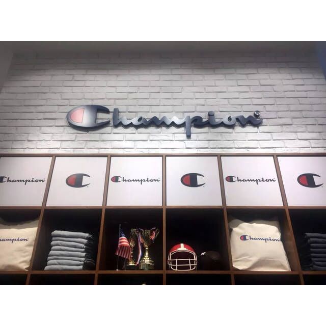 Large%20Capacity%20Queen%20Yibo%20Shoulder%20Bag%20Waist%20Bag%20Outdoor%20Chest%20Bag%20Men's%20Messenger%20Bag%20Same%20Embroidery%20Sports%20Japan%20-%20Image%205