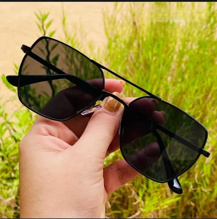 Gradient%20Lens%20Sunglasses%20Lightweight%20for%20Unisex%20Radiation%20Flat%20Large%20Square%20Metal%20Frame%20Eyeglasses%20-%20Image%207