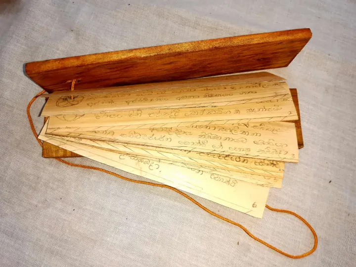 Maha%20Mangala%20Piritha%20Pus%20Kola%20Potha%20-%20Image%202