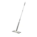 FLAT X-MOP WITH FLEXIBLE 360 DEGREE ROTATIONAL HEAD. 