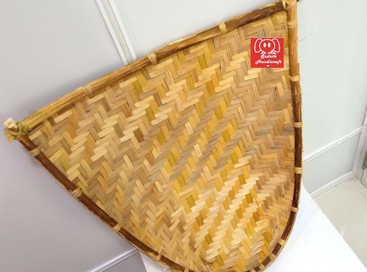 Cane%20winnowing%20Fan%20/%20Kulla%20Hand%20Carved%20Ceylon%20Traditional%20Style%20Kitchen%20Eco%20Tool,%20Sri%20Lankan%20Kulla%20-%20Image%204