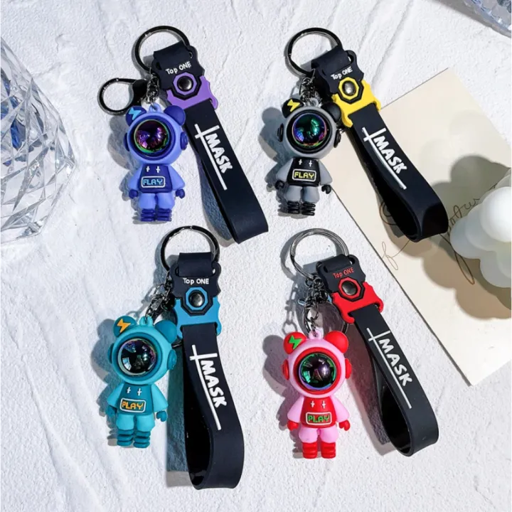 Bear%20Design%20Lightning%20Keychain%20-%20Fun%20and%20Practical%20Key%20Accessory%20-%20Image%207