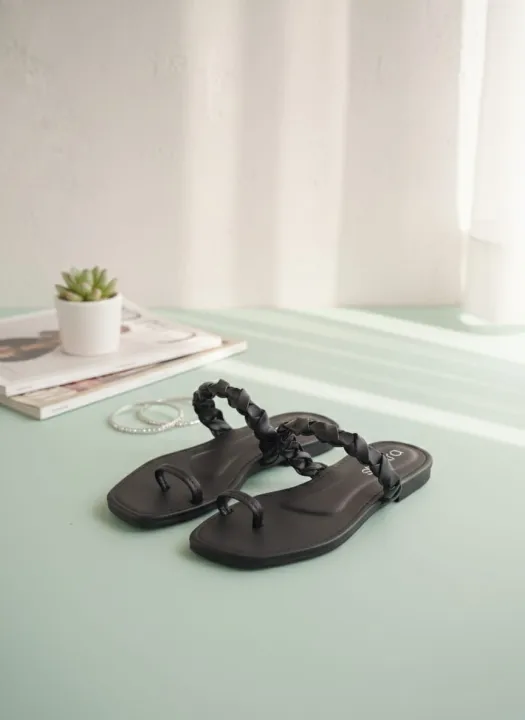 Shintra%20Ladies%20Flat%20Slippers%20%E2%80%93%20Comfortable%20Daily%20Wear%20%7C%20Sri%20Lankan%20Made%20-%20Image%207