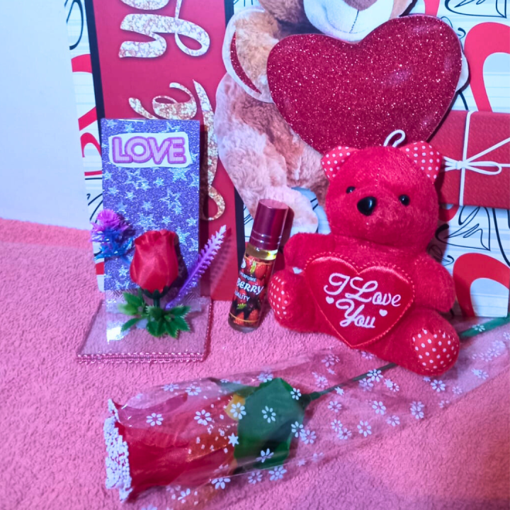 Chocolate Gift Combo For Girlfriend|Valentines Gift Hamper For Couple