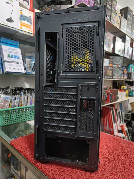 GOLDEN%20FIELD%20SNOW%20BLACK%20CASING%20-%20Image%204