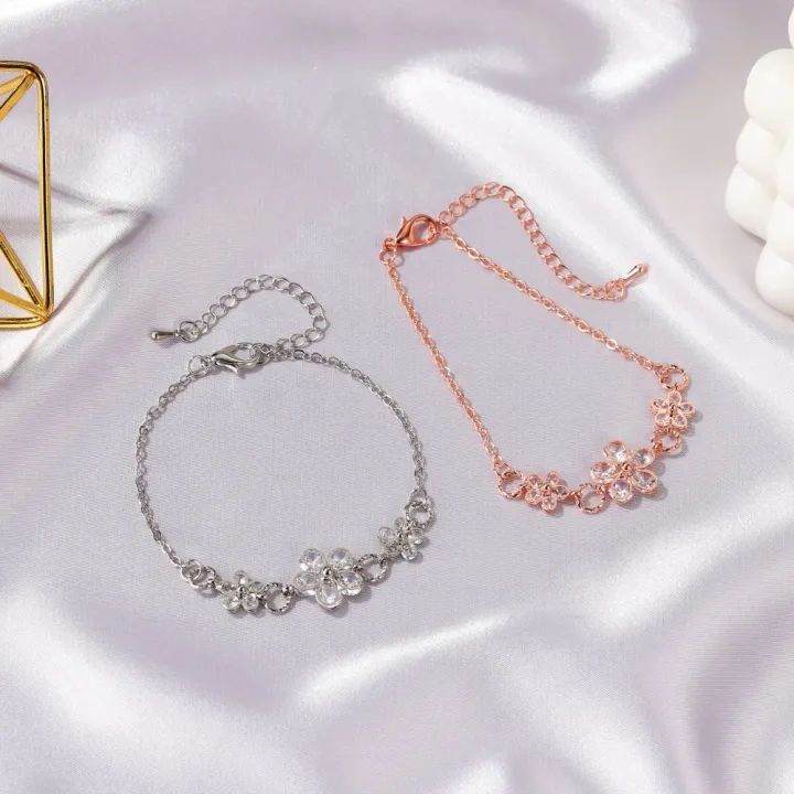Qingwen%20Korean%20Style%20Fresh%20Crystal%20Flowers%20Bracelet%20Special-Interest%20Design%20Student%20Temperamental%20Bracelet%20ins%20Popular%20Online%20Red%20Birthday%20Gift%20-%20Image%203