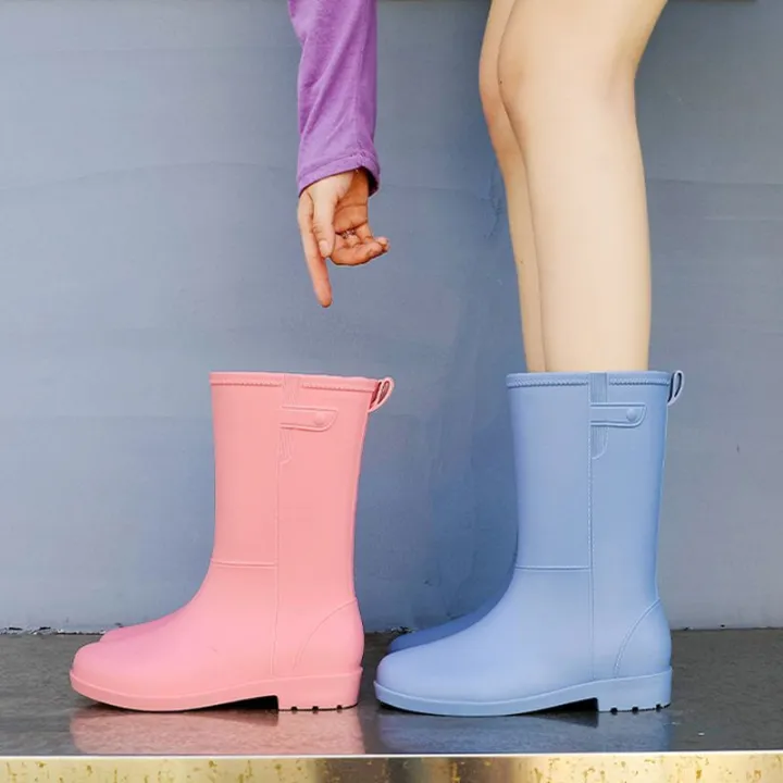 Mid-Calf%20Rain%20Boots%20Women's%20Fashion%20Outerwear%20Korean%20Rain%20Boots%20Anti-Slip%20Rain%20Boots%20Kitchen%20Work%20Car%20Wash%20Waterproof%20Rubber%20Shoes%20-%20Image%205