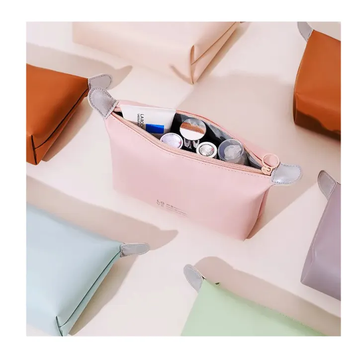 Cosmetic%20Pouch%20-%20Image%202