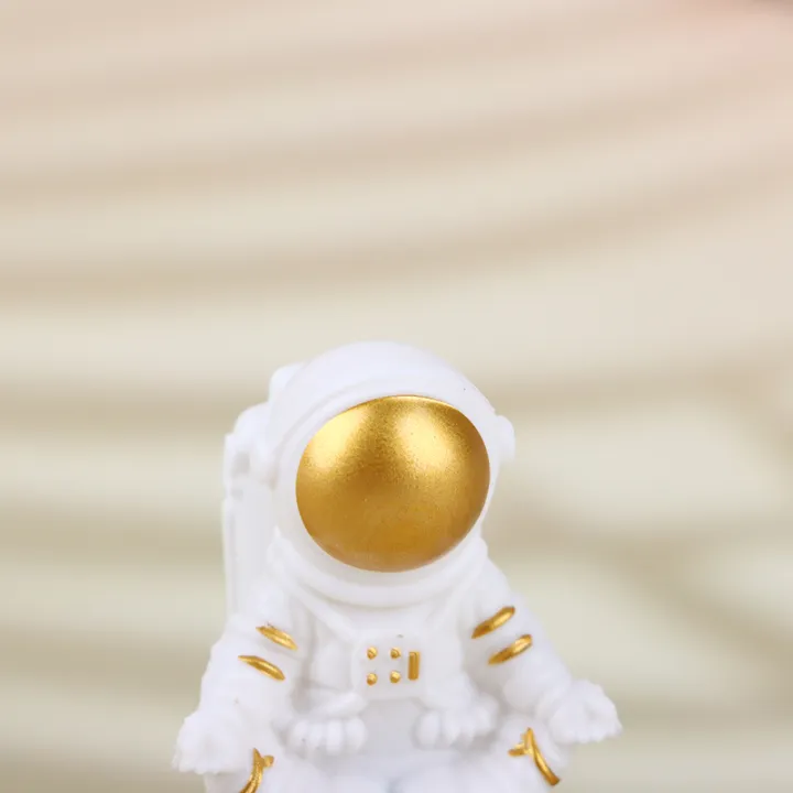 3/4Pcs%20Astronaut%20Figure%20Statue%20Figurine%20Spaceman%20Sculpture%20Educational%20Toy%20Desktop%20Home%20Decor%20Astronaut%20Model%20For%20Kids%20Gift%20Moyao%20-%20Image%206