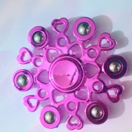 High%20Speed%20Fidget%20Spinner%20Toy%20Big%20Size%20COLOR%20AND%20DESIGN%20SEND%20AS%20PER%20AVAILABLE%20-%20Image%203