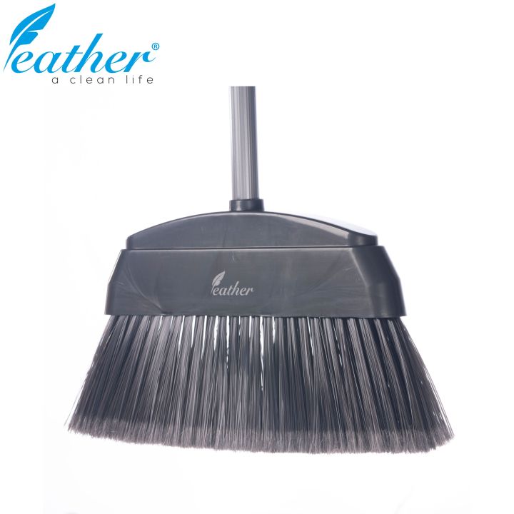 INDOOR%20BROOM%20MONARA%20WITH%20120CM%20PLASTIC%20COATED%20METAL%20HANDLE%20-%20FEATHER%20BRAND%20-%20Image%205