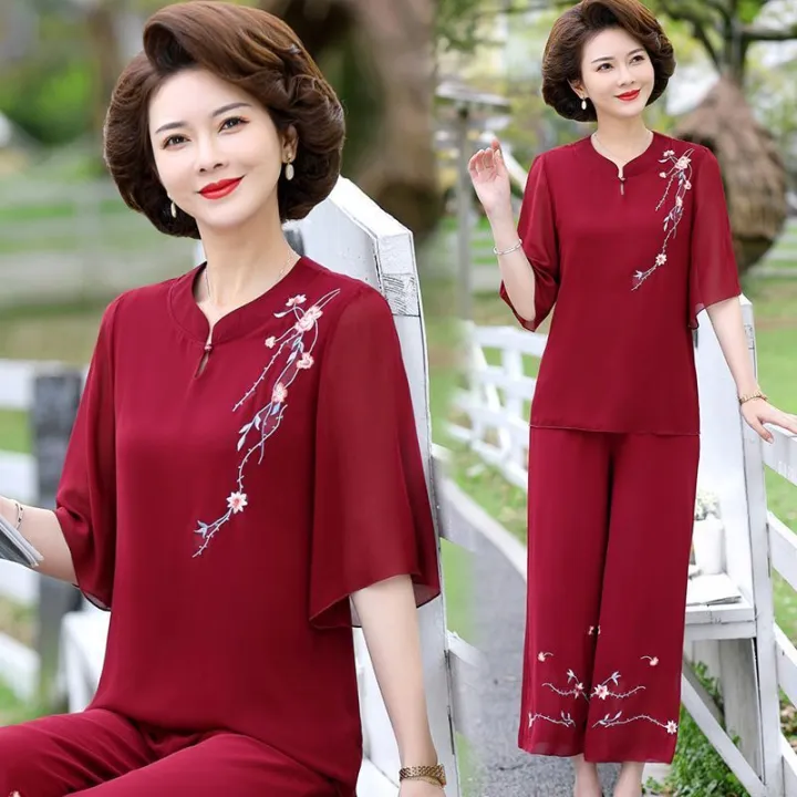 Mom%20Summer%20Clothes%20Suit%20Chiffon%20Small%20Shirt%20Middle-Aged%20and%20Elderly%20Women's%20Short%20Sleeve%20T%20T-shirt%20Western%20Style%20Top%20Wide%20Leg%20Pants%20Two-Piece%20Thin%20-%20Image%205
