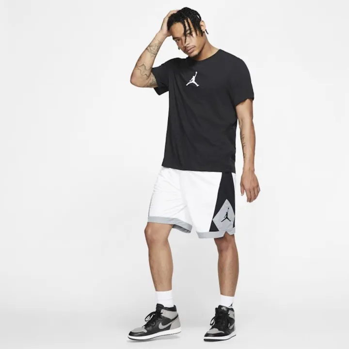 Jordan%20Crew%20Neck%20White%20T%20shirt%20for%20men%20-%20Black%20-%20Image%204