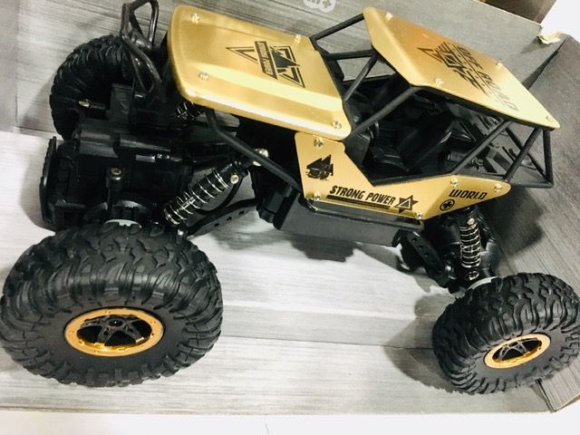 4WD%20RC%20Rock%20Crawler%20Off%20Road%20Metal%20Rechargeable%20Monster%20Car%20Truck%20Buggy%20Jeep%20Giant%20Rock%20Climber%202.4Ghz%201%20to%2018%20Scale%20Luxury%20Design%20High%20Quality%204%20Wheel%20Off%20Road%20Full%20Function%20-%20Image%205